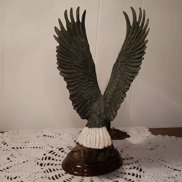 Bradford Exchange "Ancient Legend" Sacred Spirits Collection Eagle Figurine - Picture 3 of 8